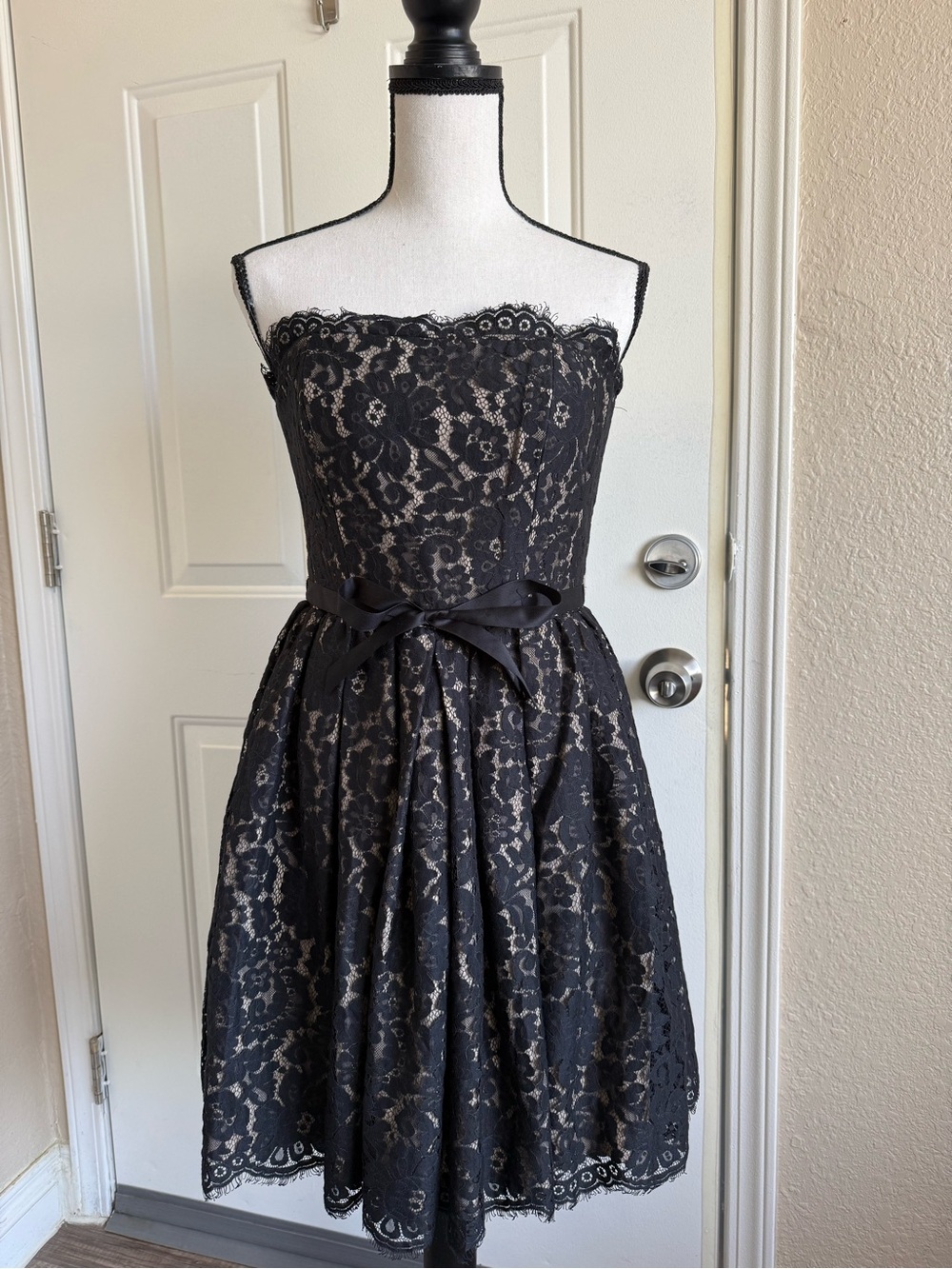 Robert Rodriguez Black Lace Strapless Tea-Length Dress with Satin Bow